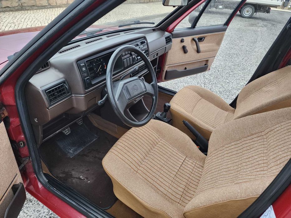 VW Golf mk2 1.6 MT 1984 apenas 71 mils km!