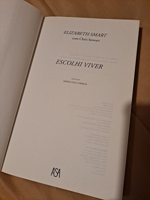 Livro Escolhi Viver de Elisabeth Smart
