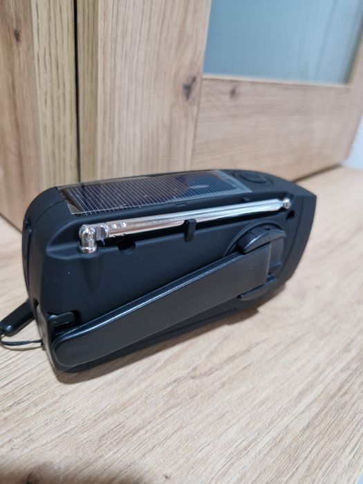 Rádio de emergência solar e manivela. Novo