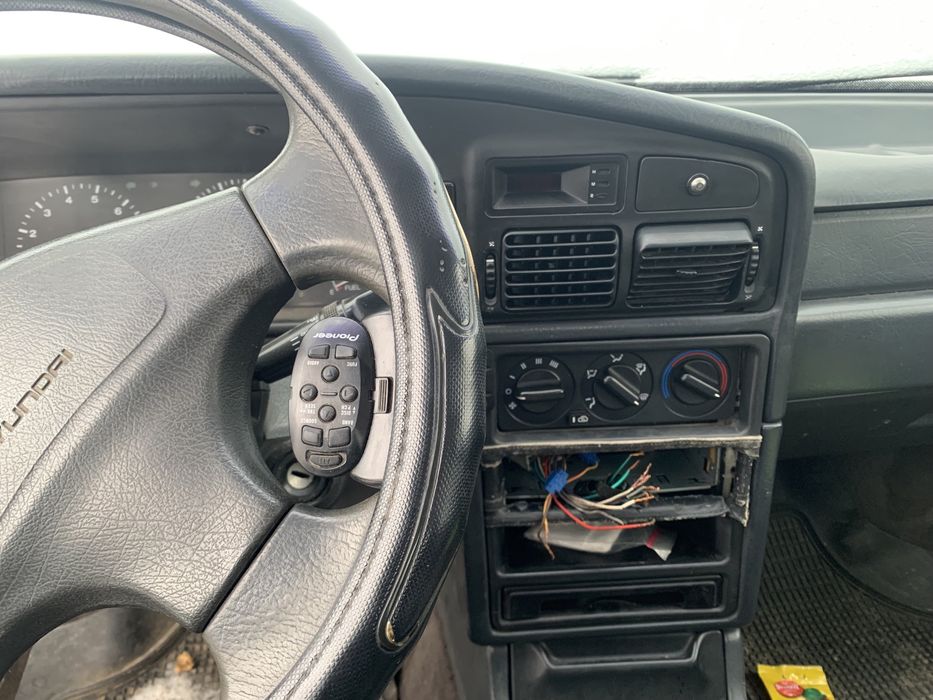 Продам hyundai sonata 1992p.в 2.0 бензин, не на ходу