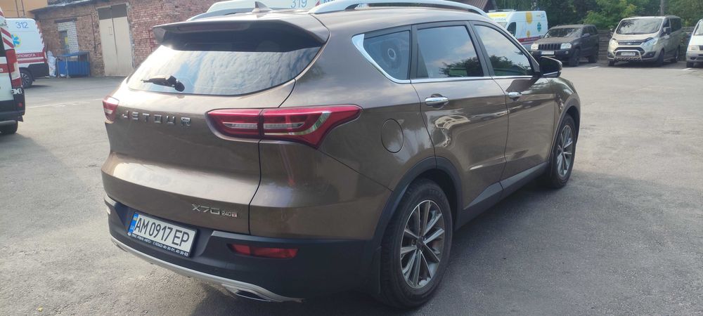 Автомобіль chery jetour x70