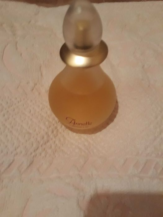Perfume Annette Cristian Lay