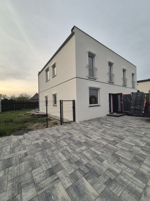 Mieszkanie 98m w domu dwulokalowym Białężyce- bez pośrednika.