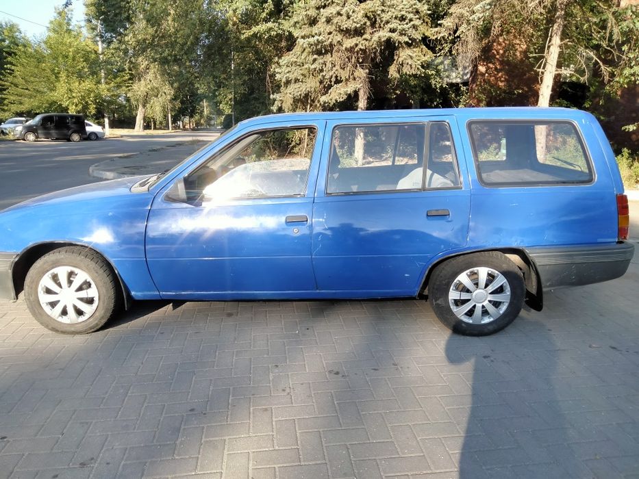 Продам Opel Kadett caravan