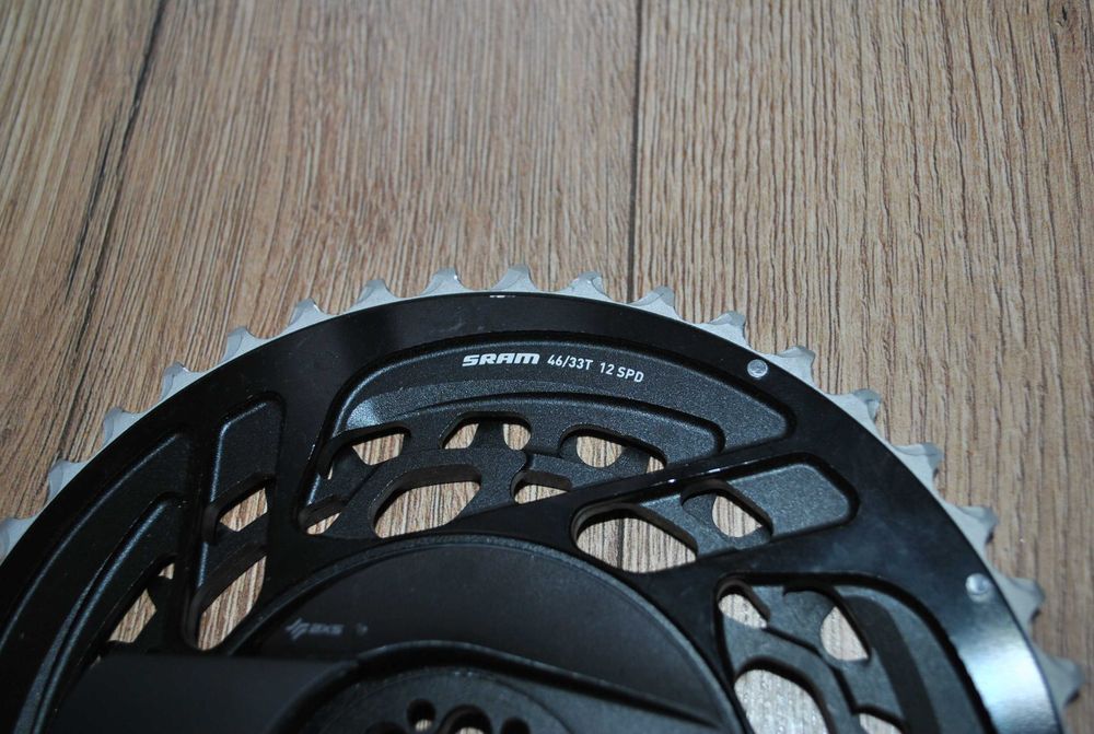 Idealna zębatka z pomiarem mocy Sram Red Axs Quarg 46/33T Gravel