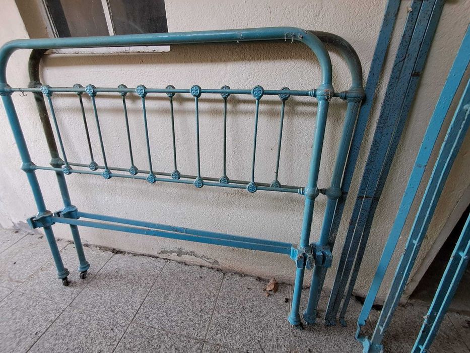 Cama ferro antigo cor azul 185cm*117cm