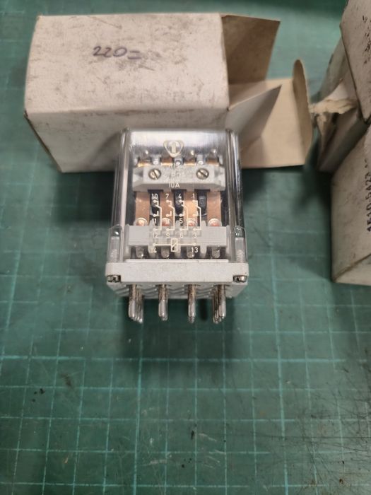 Przekaźnik R15 10A  5 sztuk