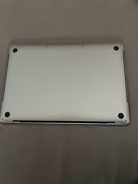 Macbook  Pro 16’ Touch Bar 2019