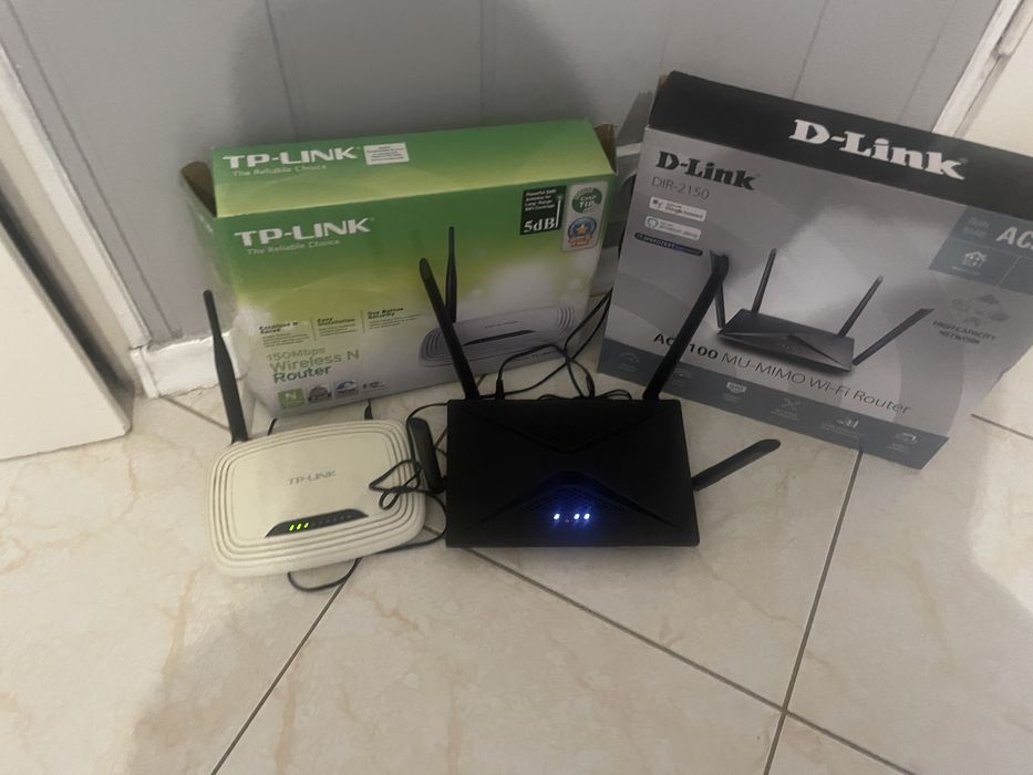 Router d-link  , tp- link
