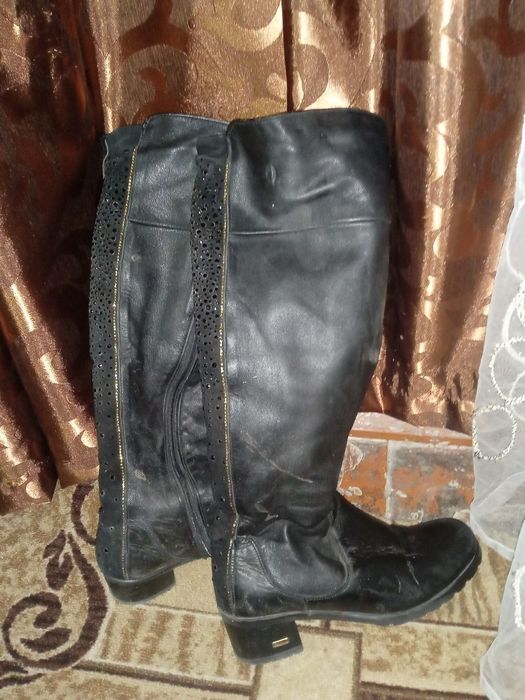 Продам зимні шкіряні сапоги