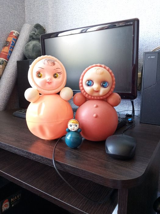 Продам ретро неваляшки