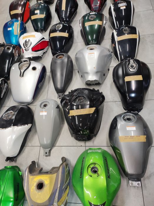 Баки Yamaha Suzuki Kawasaki Honda Triumph Ktm