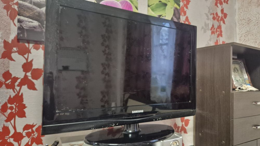 Телевізор samsung