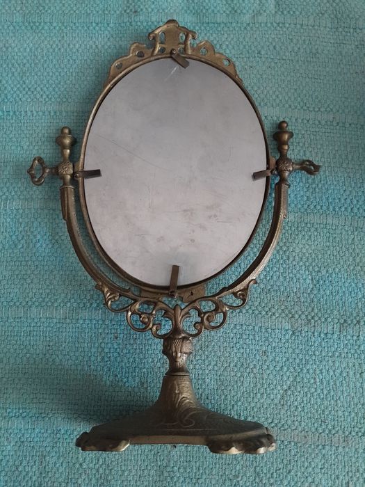 Suporte antigo para espelho