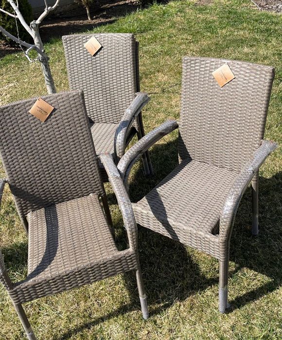 Стілець садовий з штучного ротангу (Петан)