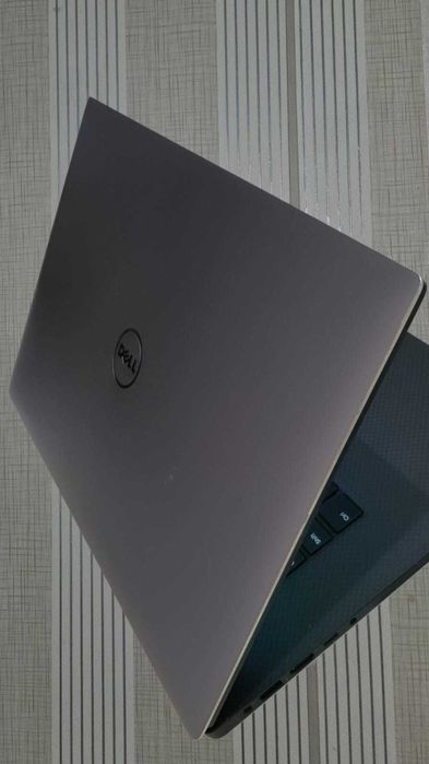 Dell XPS 15 9560 | i7-7700HQ | 8GB RAM | 128GB SSD | 4K | GTX 1050 | Com Carregador
