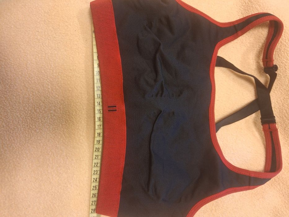 Biustonosz sportowy triumph