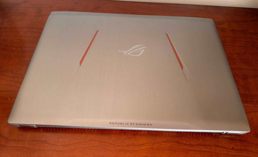 Asus ROG Gaming|15.6"FullHD|i7-7700HQ|16Gb Ram|2 Discos|GTX1060 6Gb|
