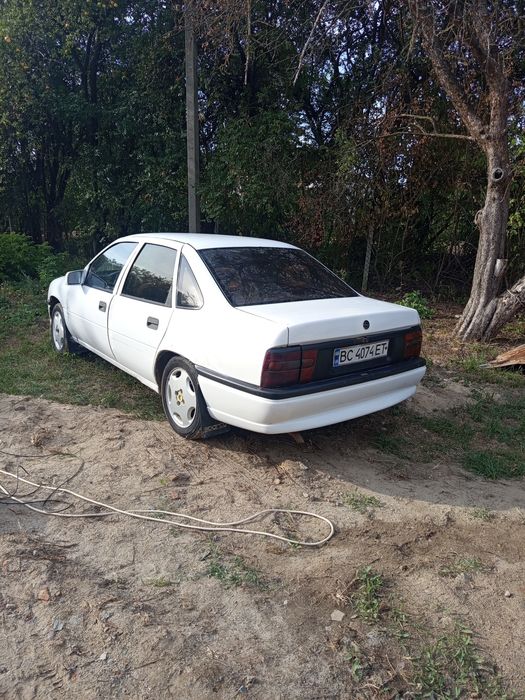 OPEL VECTRA 1990 VIN W0L000087L5231171 фото оголошення 4 з 16