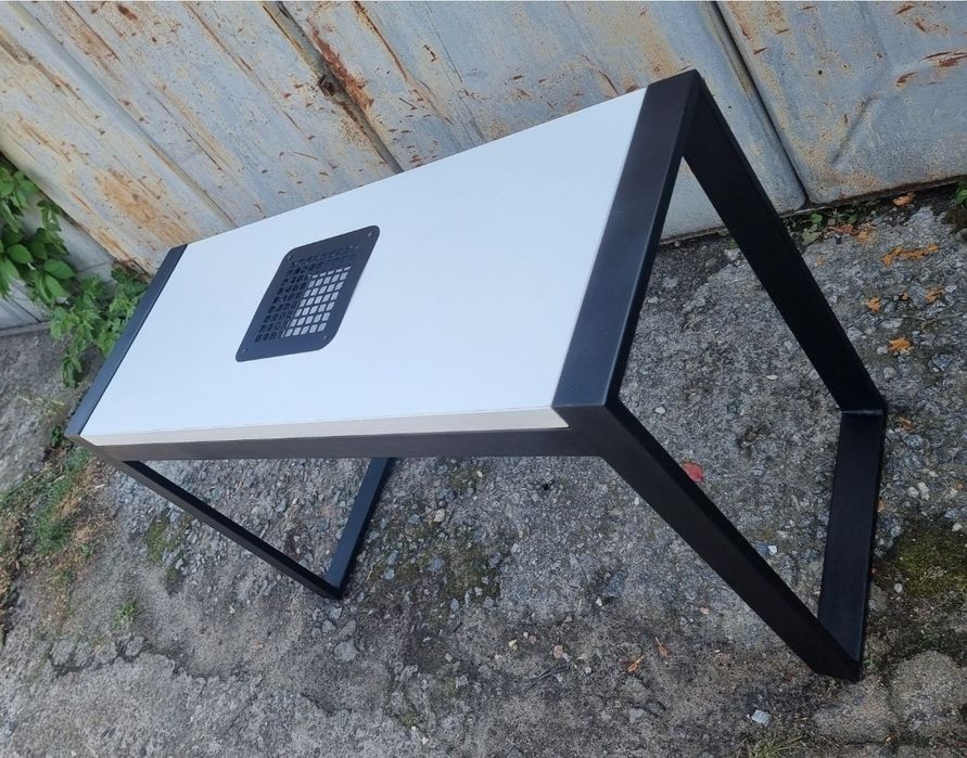 Стіл манікюрний, крісло манікюрне, обладнання для манікюру