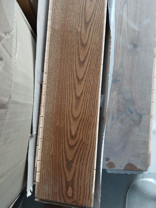 Продам паркет новый 9.9 кв