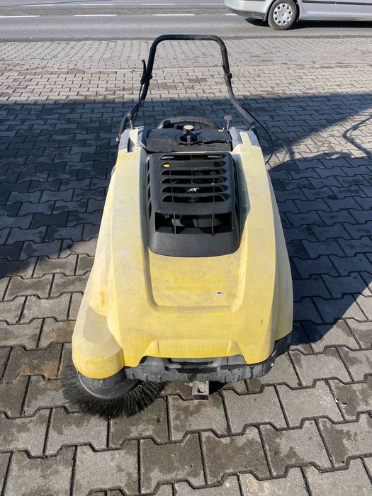 Zamiatarka spalinowa KARCHER KM75/40 W , DEFEKT