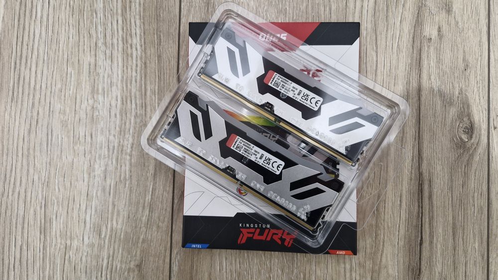 Pamięć Kingston Fury Renegade RGB DDR5 2x 16 GB 32GB 6400MHz CL32
