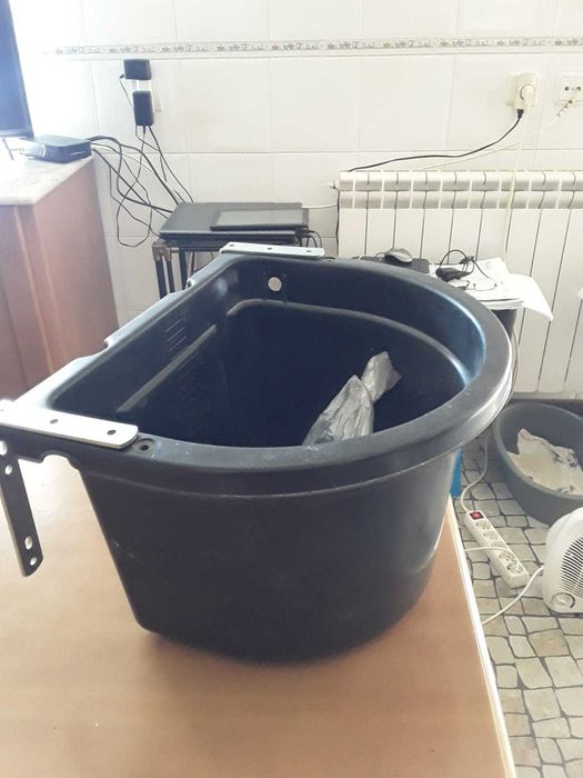 Balde para colocar acessorios ou peixe
