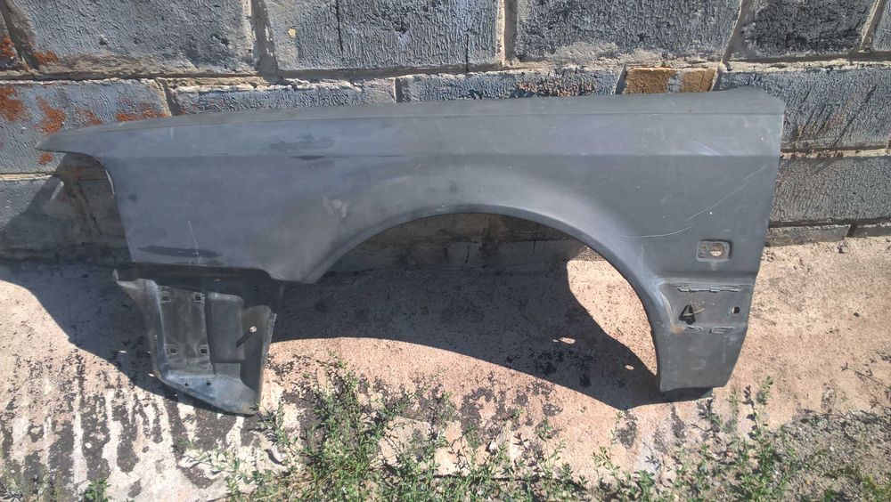 Крыло Audi V8 D11 левое 441 821 031