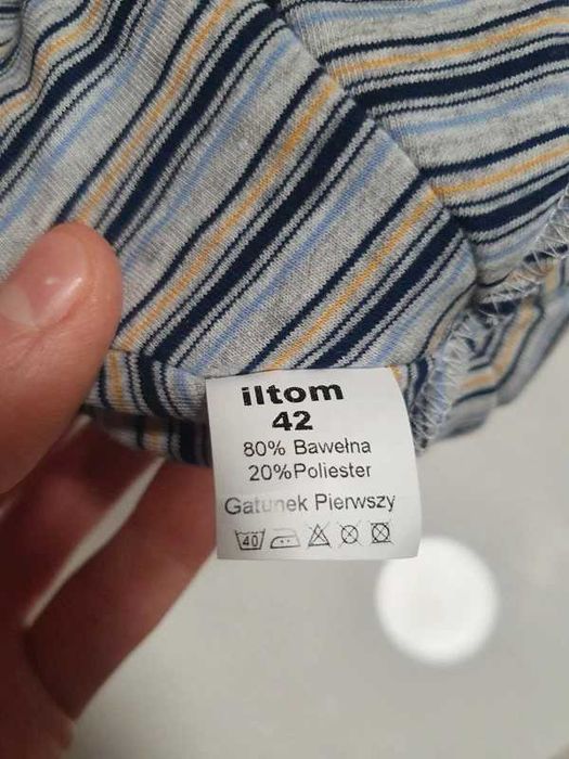 Sinsay czapka z pomponem ilyom 42