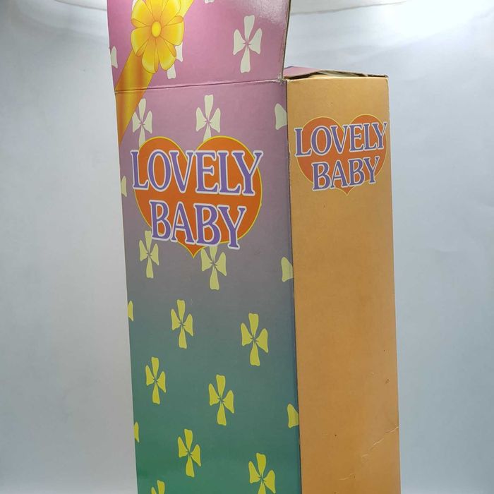 Boneca Vintage Lovely Baby com Olhos Pintados
