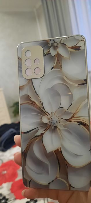 Продам чехол нв телефон самсунг гелаксі А71