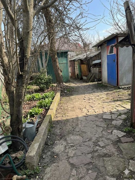 Продам будинок з ділянкою 5 хв метро 23 серпня