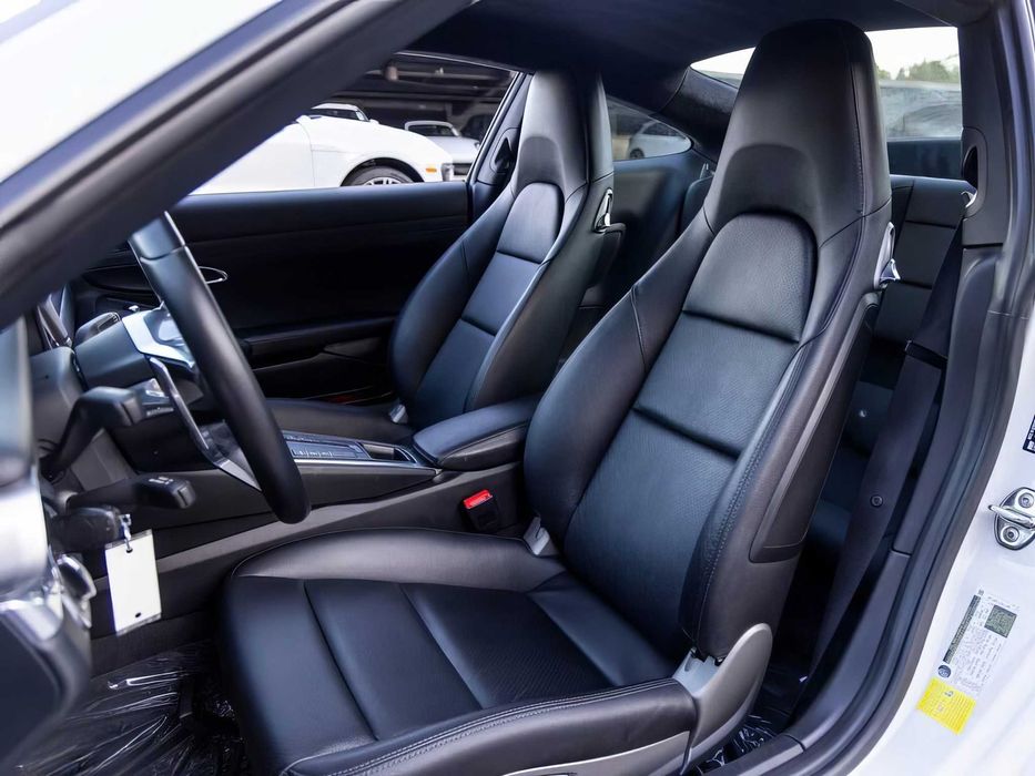 Porsche 911 Carrera 4S Coupe      2019