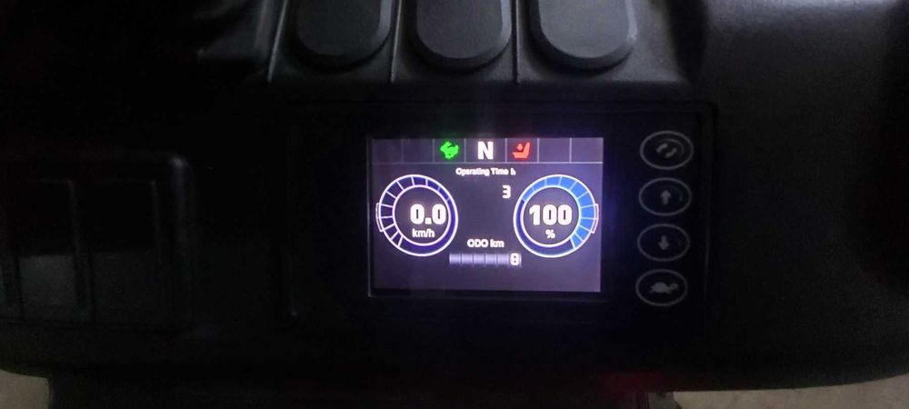 Вилочный погрузчик электрический HC 1,5 т