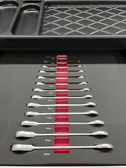 Тележка с инстументом / инструментальный шкаф MAX 243 эл. - 7 ящиков