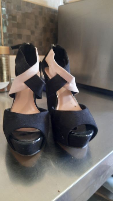 Босоніжки 40 розмір