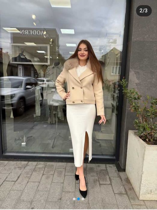 Пальто натуральне з песцом