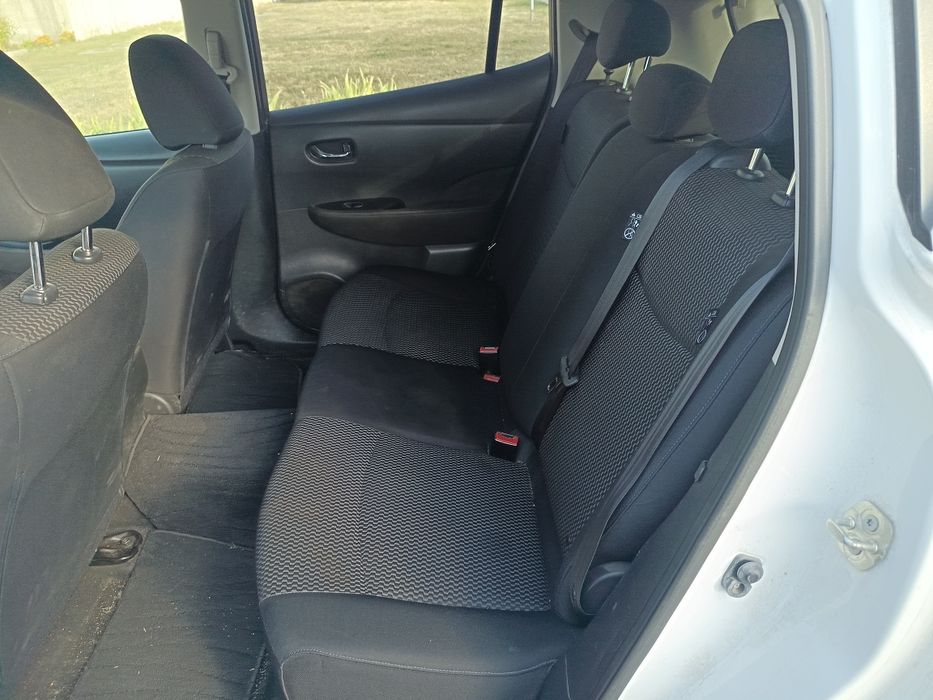 Nissan Leaf 2013 року