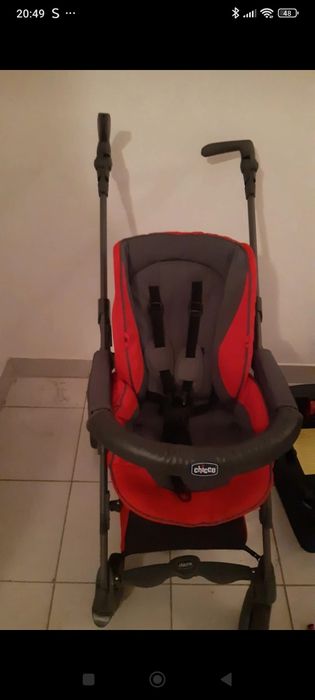 Carrinho de bebê da chicco. Trio living smart