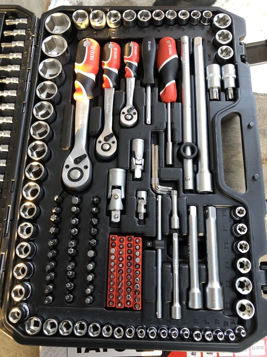 Набор инструмента Yato 216 предметов YT-38841 Купуйте нас без ризику.