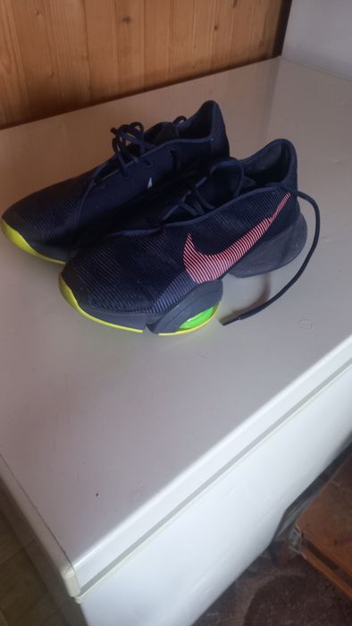 Кросівки Nike у відмінному стані!