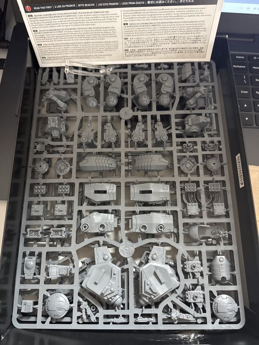 Набір Бойовий костюм Ріптайд.Warhammer Riptide Battlesuit