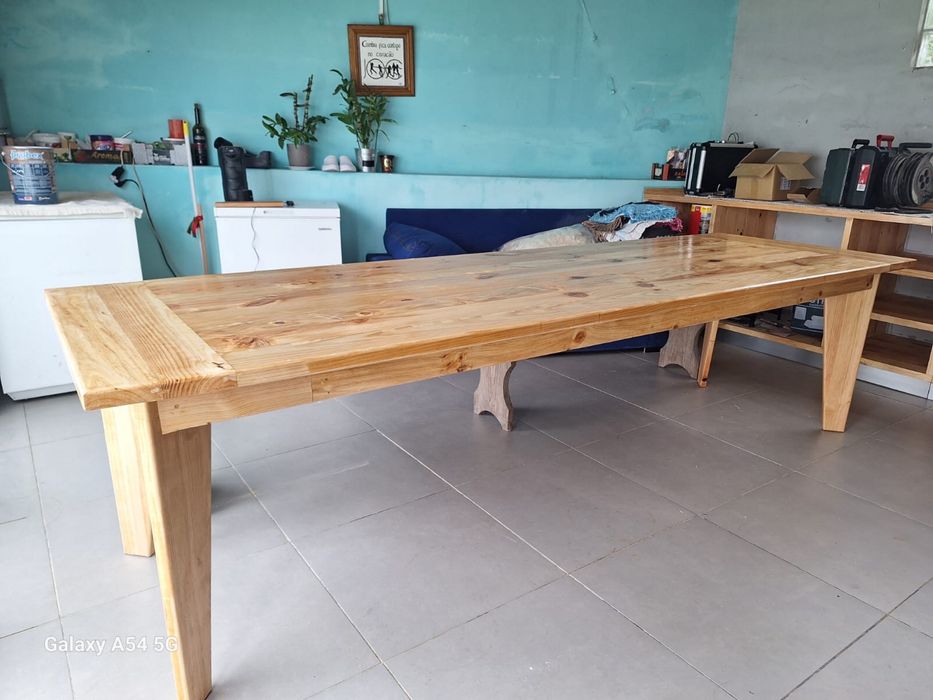 Mesa de Madeira Nova