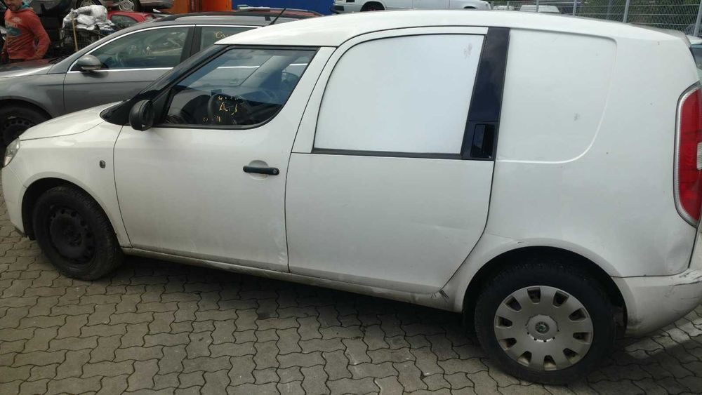 Автозапчастини Skoda Roomster  Шкода Румстер  розборка Шрот