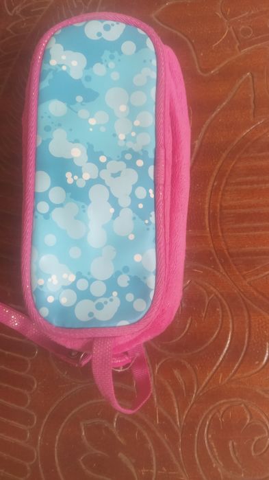 Estojo Barbie rosa e azul