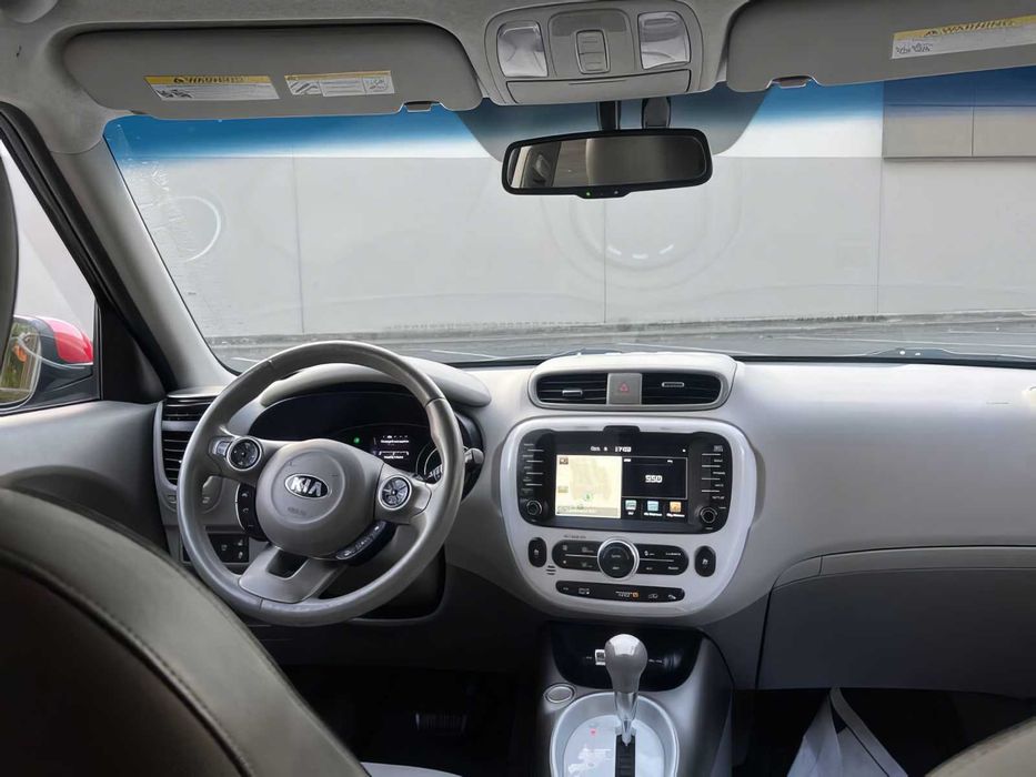 Kia Soul EV +      2015