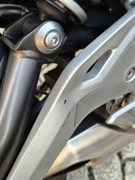 Kawasaki ER-6n 649 cm³ | 2012 | 27 969 km | biały | Polska
