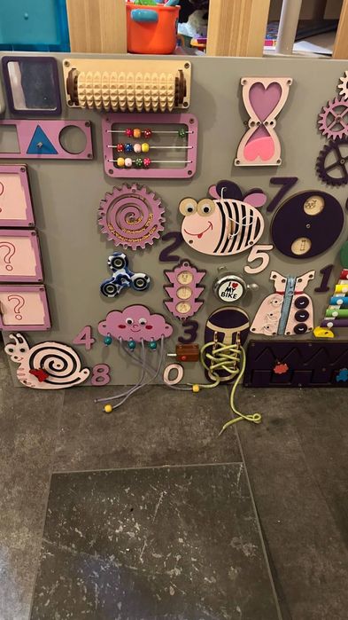 Розвиваюча дошка , бізіборд