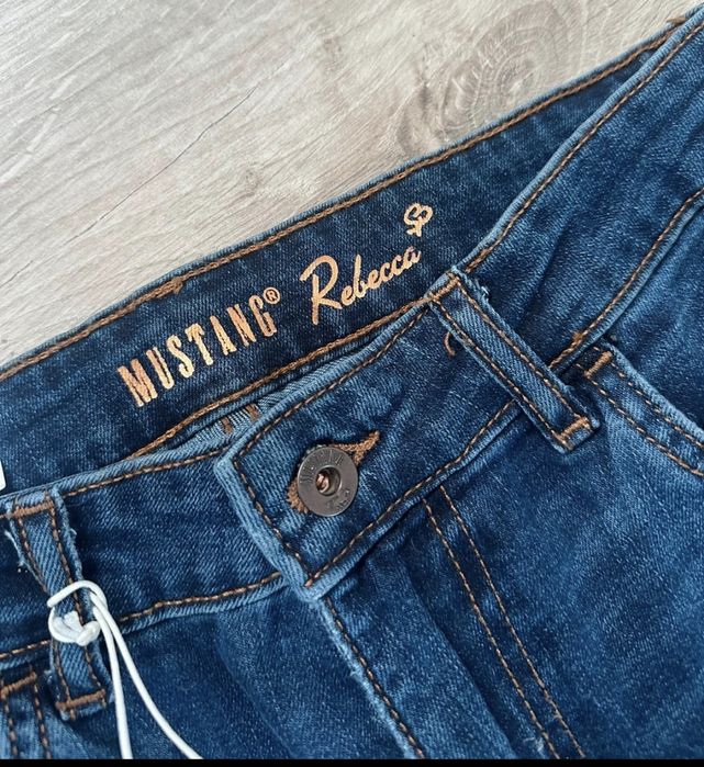 Mustang M damskie